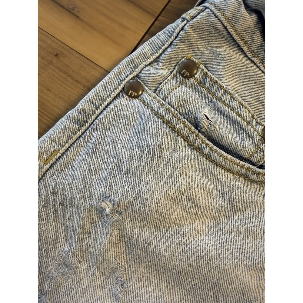 Free People Lace Trim Denim Shorts W28 Distressed Boho Festival Cutoff - Picture 3 of 14